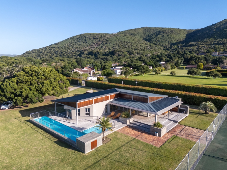 5 Bedroom Property for Sale in Brenton On Lake Western Cape